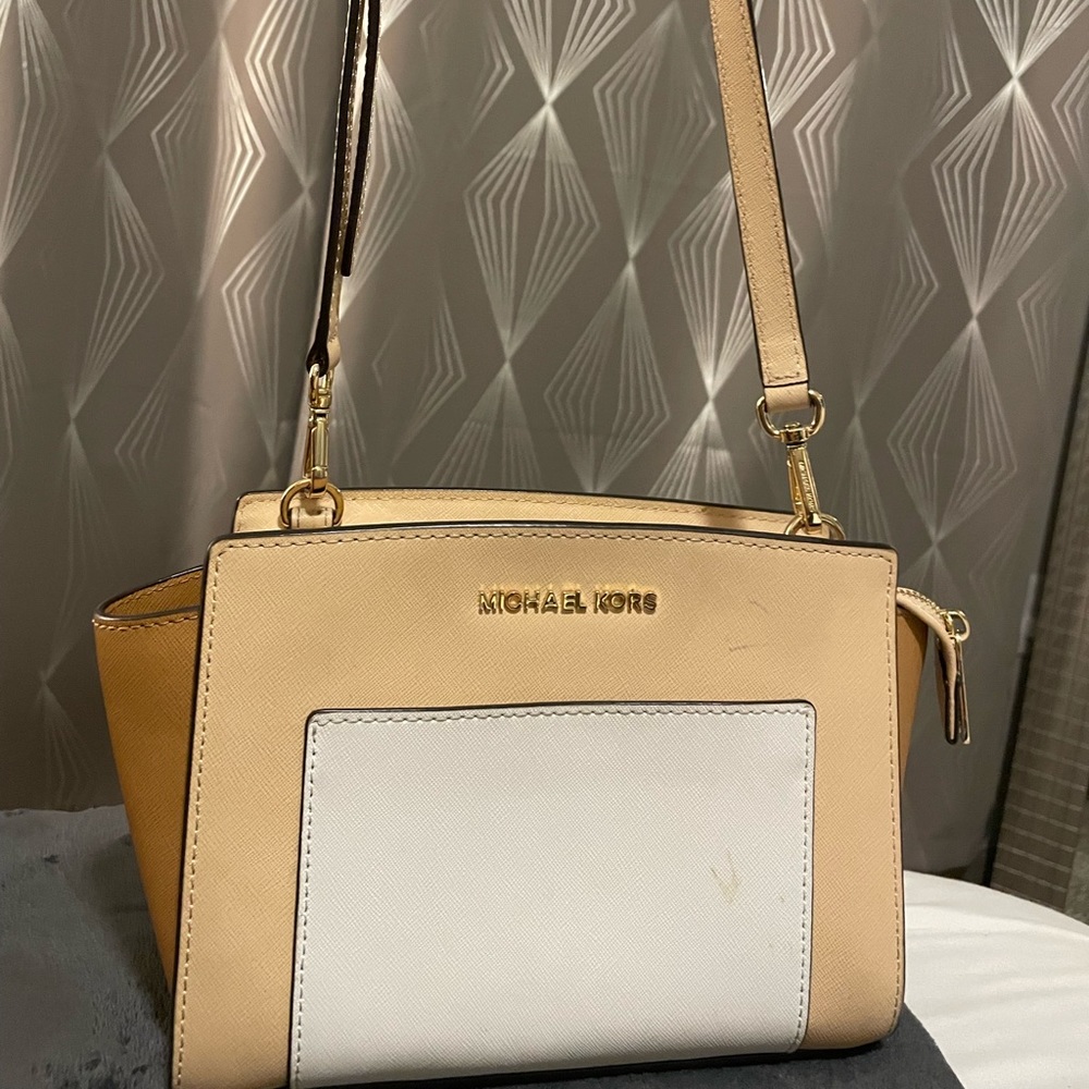 Michael Kors crossbody purse